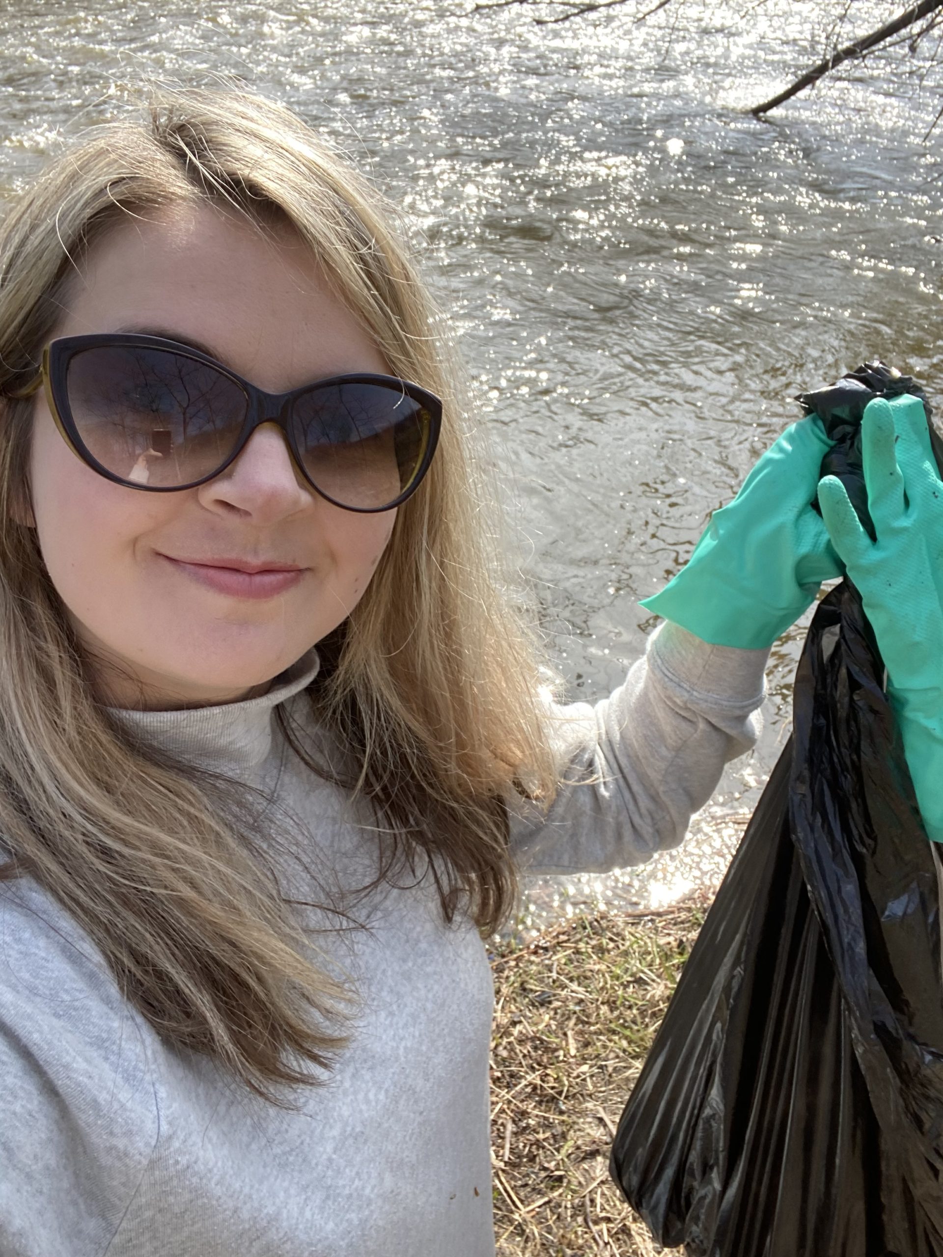 Milwaukee River Cleanup Earth Day 2022